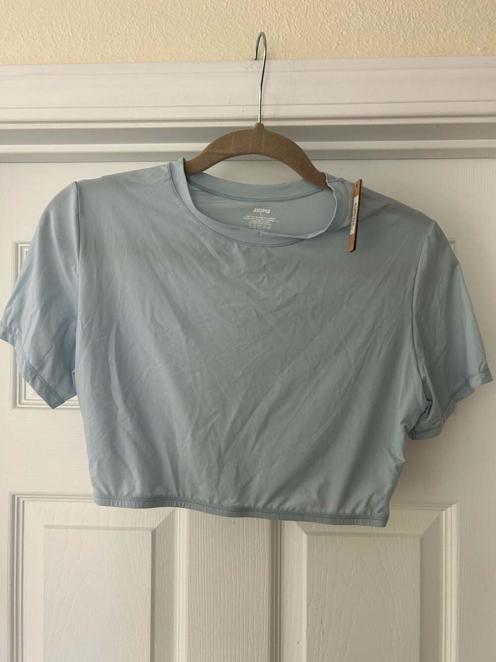 NWT SKIMS Sky Blue Short Sleeve Crop Top XL